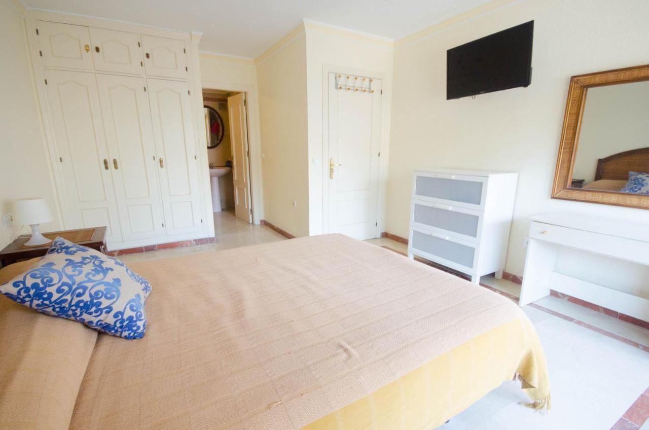 Aparment Neptuno- Located On The Promenade A Few Metres From The Beach. Estepona Exterior photo
