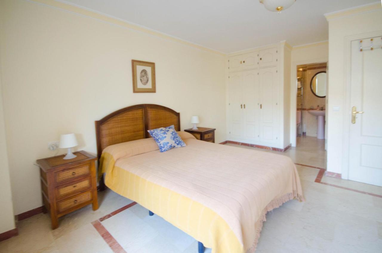 Aparment Neptuno- Located On The Promenade A Few Metres From The Beach. Estepona Exterior photo