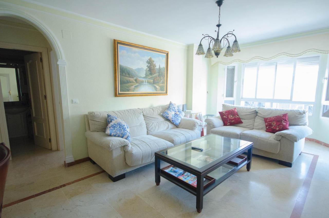 Aparment Neptuno- Located On The Promenade A Few Metres From The Beach. Estepona Exterior photo