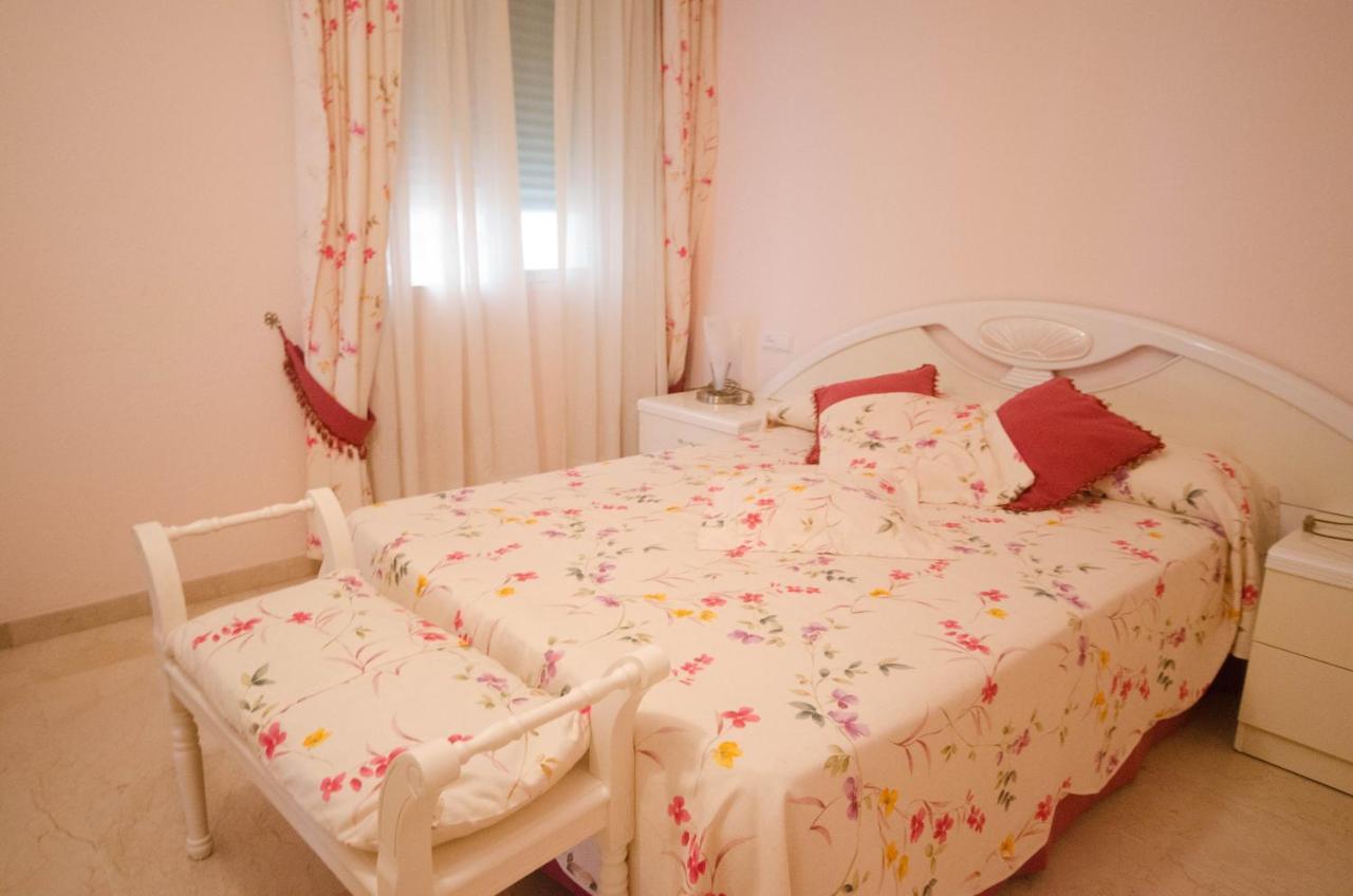 Aparment Neptuno- Located On The Promenade A Few Metres From The Beach. Estepona Exterior photo